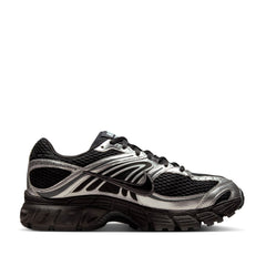 Un paio di Nike W Air Max Moto 2k Footwear Un paio di Nike W Air Max Moto 2k Footwear