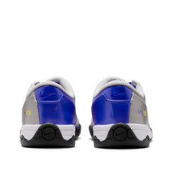 Un paio di Nike Total 90 Footwear Un paio di Nike Total 90 Footwear
