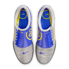 Un paio di Nike Total 90 Footwear Un paio di Nike Total 90 Footwear