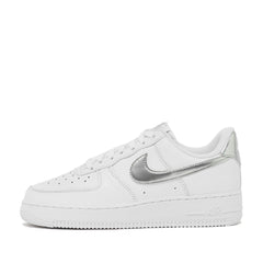 Un paio di Nike W Air Force 1 '07 Se Footwear Un paio di Nike W Air Force 1 '07 Se Footwear