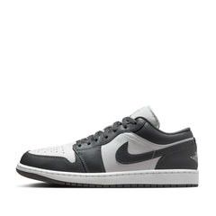 Un paio di Nike Jordan Air Jordan 1 Low Footwear Un paio di Nike Jordan Air Jordan 1 Low Footwear