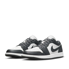 Un paio di Nike Jordan Air Jordan 1 Low Footwear Un paio di Nike Jordan Air Jordan 1 Low Footwear