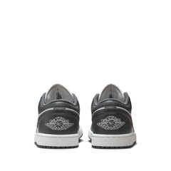 Un paio di Nike Jordan Air Jordan 1 Low Footwear Un paio di Nike Jordan Air Jordan 1 Low Footwear