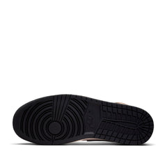 Un paio di Nike Jordan Air Jordan 1 Mid Footwear Un paio di Nike Jordan Air Jordan 1 Mid Footwear