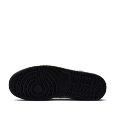 Un paio di Nike Jordan Air Jordan 1 Mid Footwear Un paio di Nike Jordan Air Jordan 1 Mid Footwear