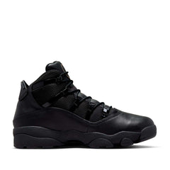 Un paio di Nike Jordan Jordan Winterized 6 Rings Footwear Un paio di Nike Jordan Jordan Winterized 6 Rings Footwear