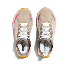 Un paio di Norda Run 001 M Footwear Un paio di Norda Run 001 M Footwear