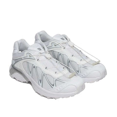 Un paio di Salomon Xt-Whisper Footwear Un paio di Salomon Xt-Whisper Footwear