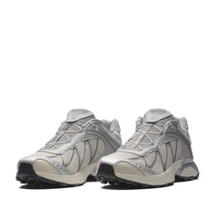 Un paio di Salomon Xt-Whisper Footwear Un paio di Salomon Xt-Whisper Footwear