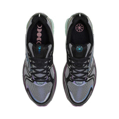 Un paio di Saucony Originals Progrid Triumph 4 Footwear Un paio di Saucony Originals Progrid Triumph 4 Footwear