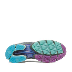 Un paio di Saucony Originals Progrid Triumph 4 Footwear Un paio di Saucony Originals Progrid Triumph 4 Footwear