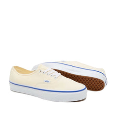 Un paio di Vans Lx Authentic Reissue 44 Footwear Un paio di Vans Lx Authentic Reissue 44 Footwear