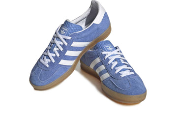 Un paio di Adidas Originals Gazelle Indoor Footwear Un paio di Adidas Originals Gazelle Indoor Footwear