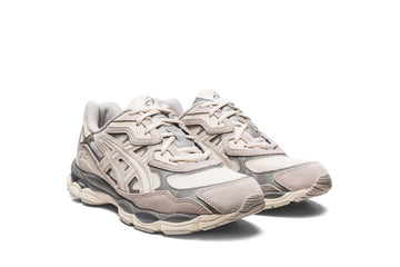 Un paio di Asics Gel-Nyc Footwear Un paio di Asics Gel-Nyc Footwear