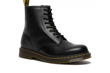 Un paio di Dr Martens 1460 8 Eye Boot Black Smooth Footwear Un paio di Dr Martens 1460 8 Eye Boot Black Smooth Footwear