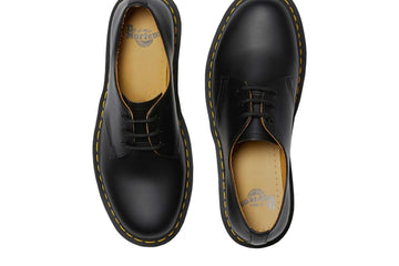 Un paio di Dr Martens 1461 3 Eye Shoe Footwear Un paio di Dr Martens 1461 3 Eye Shoe Footwear