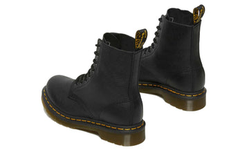 Un paio di Dr Martens 1460 Pascal Virginia Black Footwear Un paio di Dr Martens 1460 Pascal Virginia Black Footwear