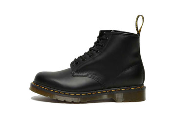 Un paio di Dr Martens Dr Martens 6 Eye Boot Footwear Un paio di Dr Martens Dr Martens 6 Eye Boot Footwear