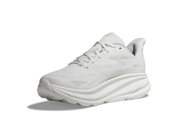 Un paio di Hoka One Clifton 9 Footwear Un paio di Hoka One Clifton 9 Footwear