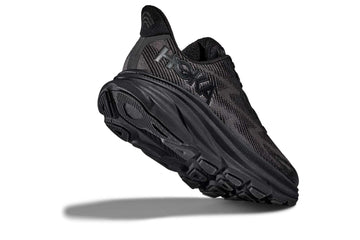 Un paio di Hoka One Clifton 9 Footwear Un paio di Hoka One Clifton 9 Footwear