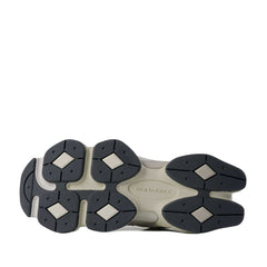 Un paio di New Balance U9060 Footwear Un paio di New Balance U9060 Footwear