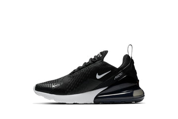 Un paio di Nike Air Max 270 Footwear Un paio di Nike Air Max 270 Footwear