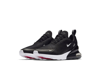 Un paio di Nike Air Max 270 Footwear Un paio di Nike Air Max 270 Footwear