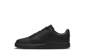 Un paio di Nike Court Vision Low Next Nature Footwear Un paio di Nike Court Vision Low Next Nature Footwear