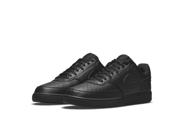 Un paio di Nike Court Vision Low Next Nature Footwear Un paio di Nike Court Vision Low Next Nature Footwear