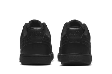 Un paio di Nike Court Vision Low Next Nature Footwear Un paio di Nike Court Vision Low Next Nature Footwear