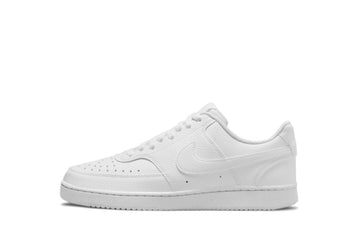 Un paio di Nike Court Vision Low Next Nature Footwear Un paio di Nike Court Vision Low Next Nature Footwear