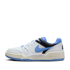 Un paio di Nike Full Force Low Footwear Un paio di Nike Full Force Low Footwear