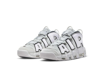 Un paio di Nike Air More Uptempo '96 Footwear Un paio di Nike Air More Uptempo '96 Footwear
