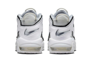 Un paio di Nike Air More Uptempo '96 Footwear Un paio di Nike Air More Uptempo '96 Footwear