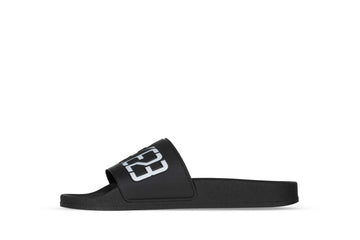 Un paio di Space23 Private Label Ciabatte Space 23 Footwear Un paio di Space23 Private Label Ciabatte Space 23 Footwear