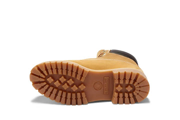 Un paio di Timberland 6'' Premium Boot Footwear Un paio di Timberland 6'' Premium Boot Footwear