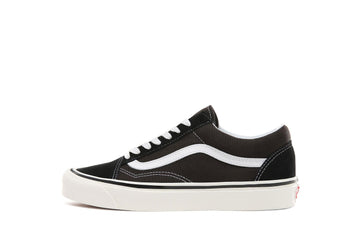 Un paio di Vans Old Skool 36 Dx Footwear Un paio di Vans Old Skool 36 Dx Footwear