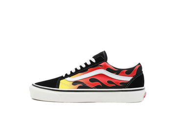 Un paio di Vans Old Skool 36 Dx Anaheim Factory Flame Footwear Un paio di Vans Old Skool 36 Dx Anaheim Factory Flame Footwear