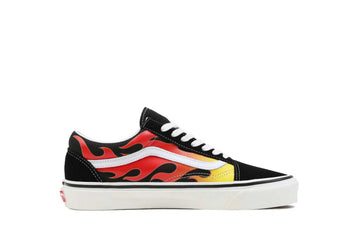 Un paio di Vans Old Skool 36 Dx Anaheim Factory Flame Footwear Un paio di Vans Old Skool 36 Dx Anaheim Factory Flame Footwear