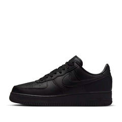 Un paio di Nike Air Force 1 Fresh Footwear