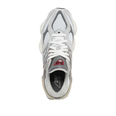 Un paio di New Balance 9060 Footwear