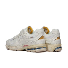 Un paio di New Balance 2002 Rdc Protection Pack Footwear