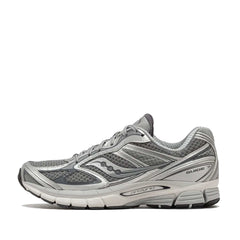 Un paio di Saucony Progrid Guide 7 Footwear