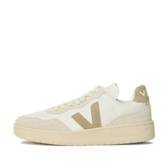 Un paio di Veja V-90 Footwear