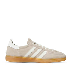 Un paio di Adidas Originals Handball Spezial Footwear