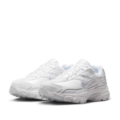Un paio di Nike W Initiator Footwear