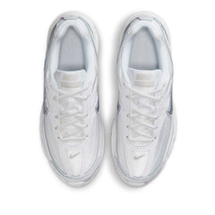 Un paio di Nike W Initiator Footwear