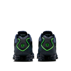 Un paio di Nike Shox Tl Footwear