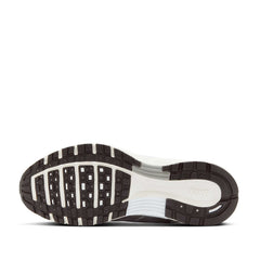 Un paio di Nike W P-6000 Footwear