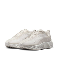 Un paio di Nike Ava Rover Footwear